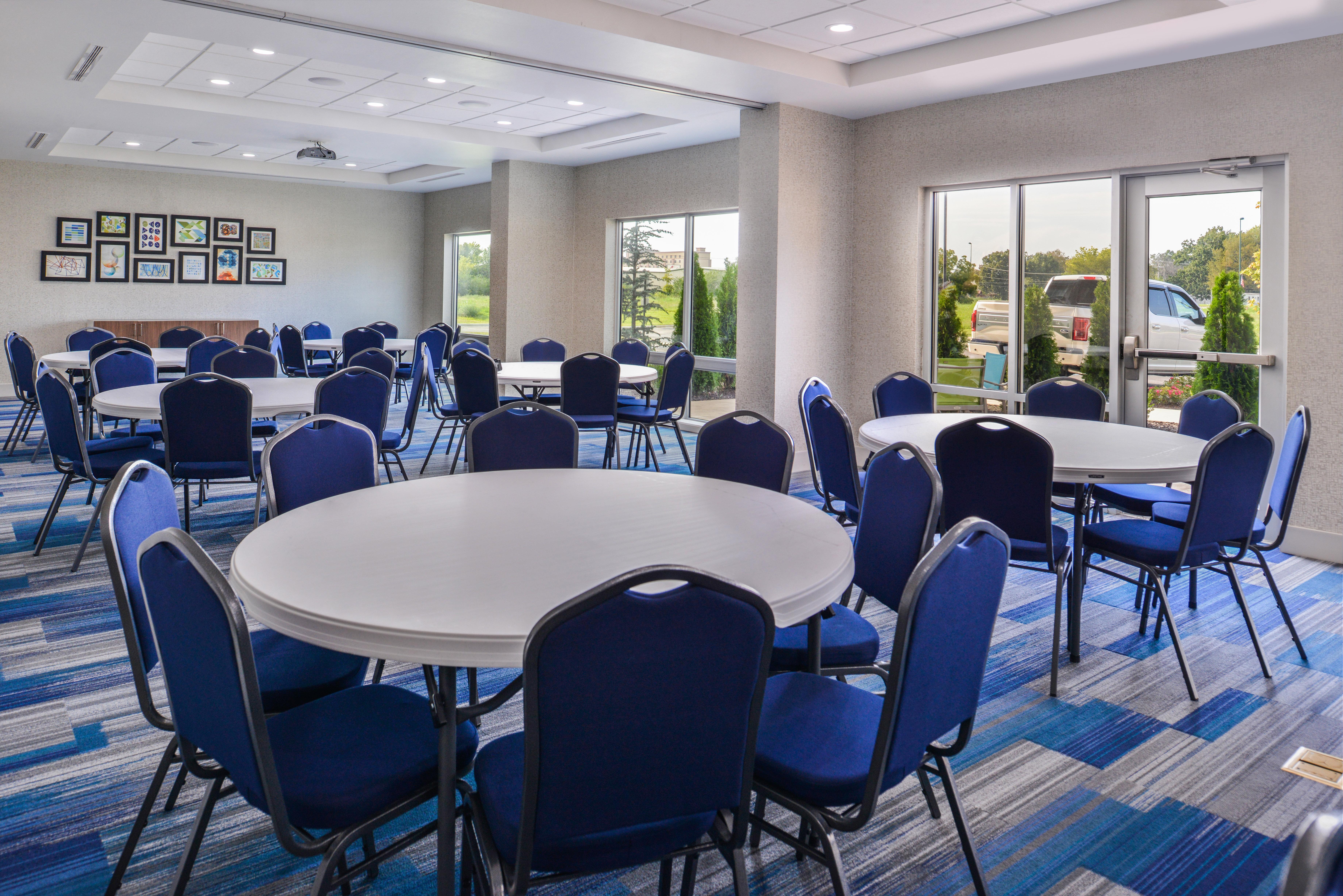 Holiday Inn Express & Suites - Siloam Springs By Ihg Exterior foto